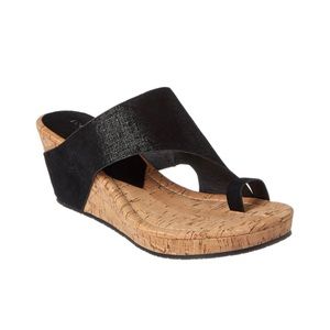 DONALD PLINER SUEDE WEDGE SANDAL